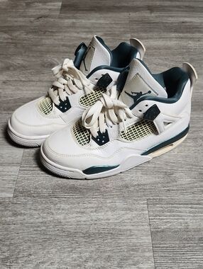 Jordan 4 Oxidized Green